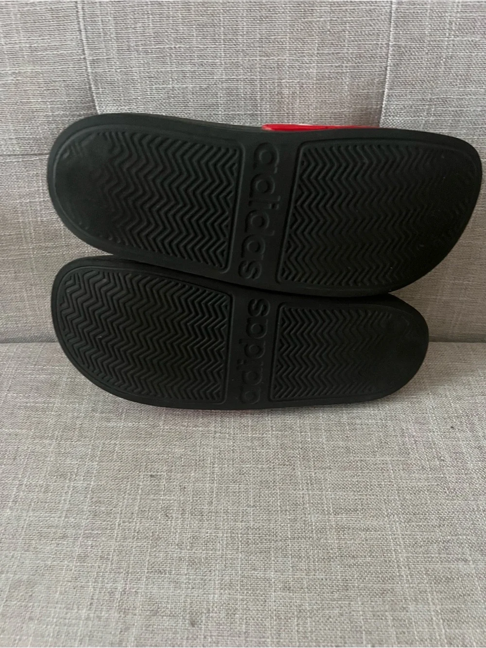 adidas Kids red/white stripe summer logo Slide Sandals, size 3